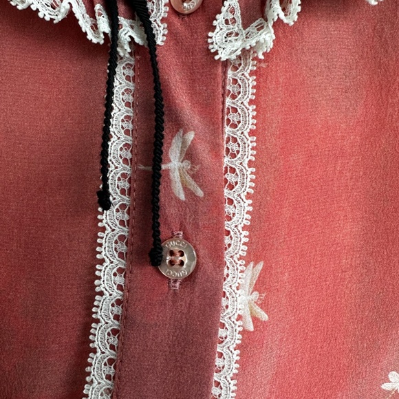 Girls beautiful pink silk dress by Gucci - Picture 5 of 7